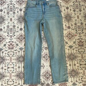 Style & Co Brand New with Tags 
Women’s Straight Leg Denim Jeans Size  8